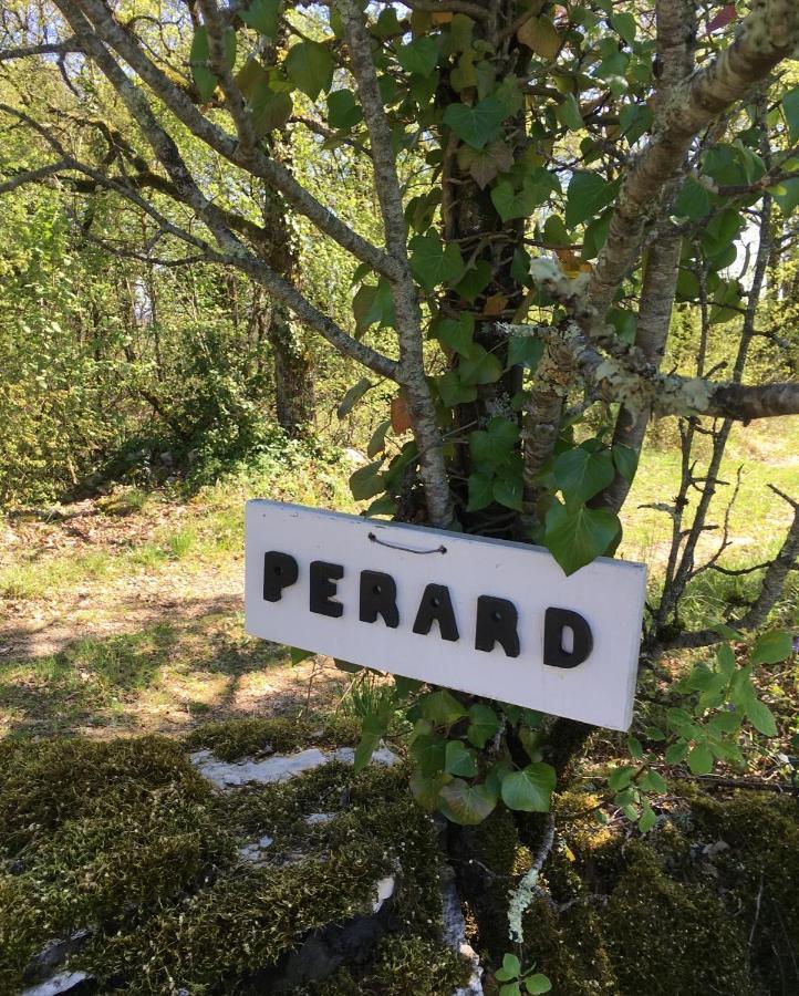 Les Gites Perard Caylus Exterior foto